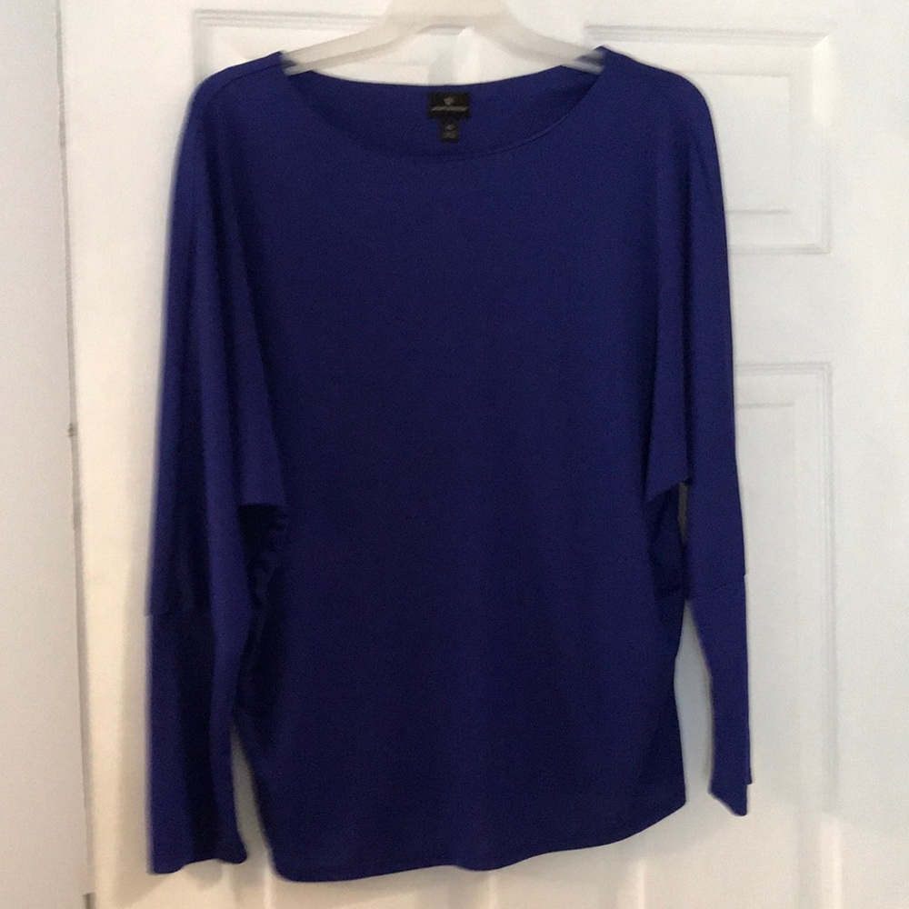 Women’s long sleeve blouse